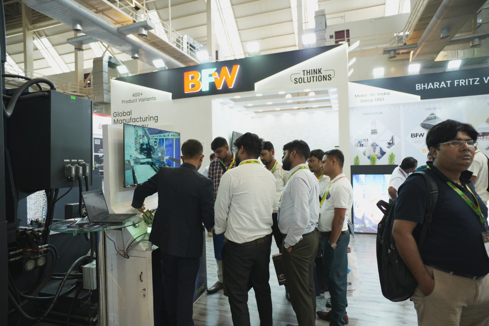 DEPL trade exhibition attendees